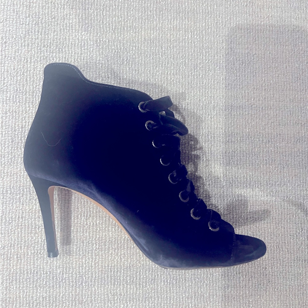 Jimmy choo navy velvet tie up booties 85 heel open toe
